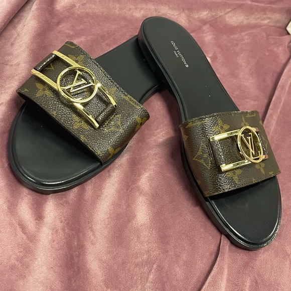 SOLD ♥️ - Picture 2 of 3